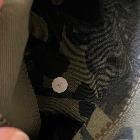 Lululemon Define Full Zip Camo Jacket - Women's Size 4 - Green - Picture 8 of 14